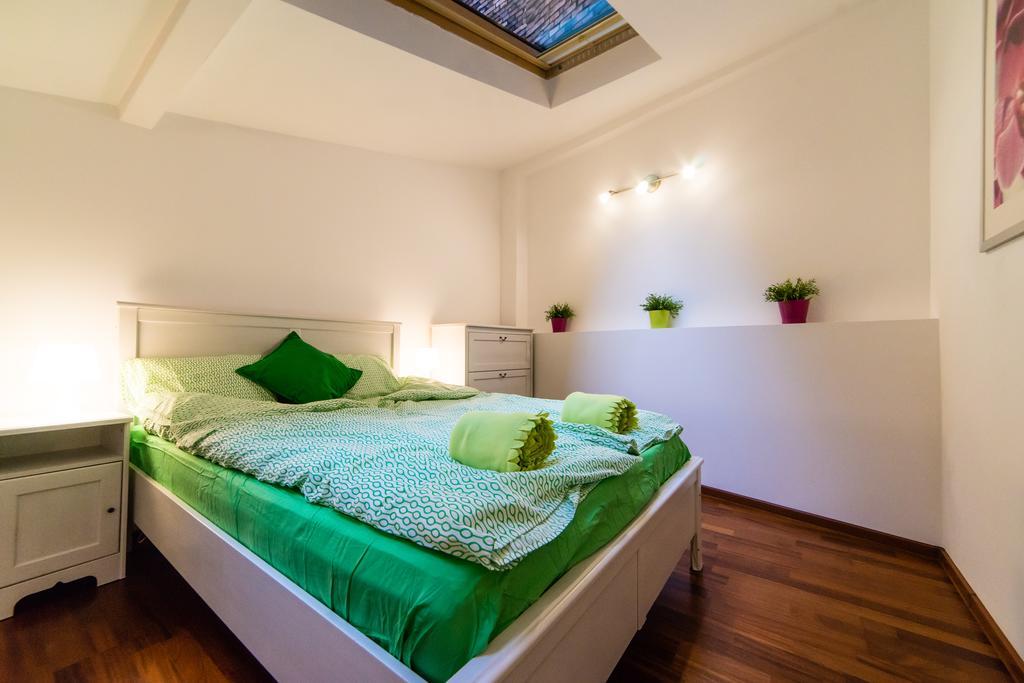 Quiet & Cosy Apt In The Heart Of Old Cracow Krakow Bagian luar foto