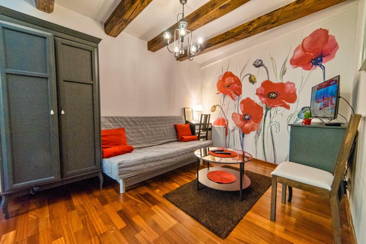 Quiet & Cosy Apt In The Heart Of Old Cracow Krakow Bagian luar foto